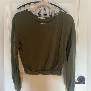 Women’s green sweater